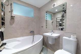 Апартаменты Lux 2-bedroom Most City area Center, spa bath Днепр Апартаменты с 2 спальнями-20